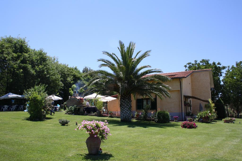 Agriturismo Santa Maria Marta Bagian luar foto