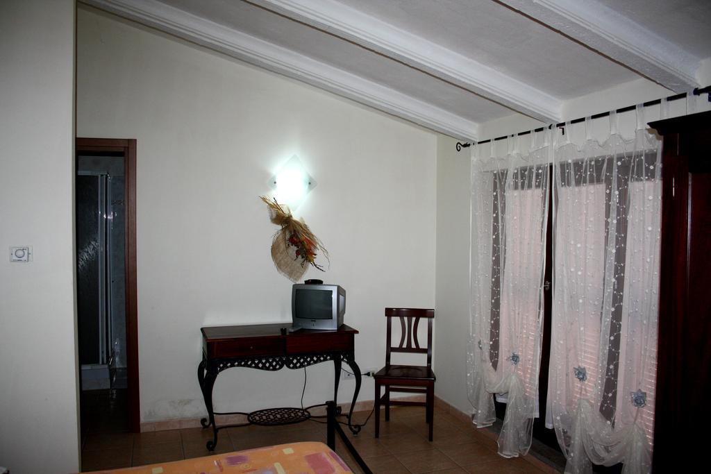 Agriturismo Santa Maria Marta Ruang foto